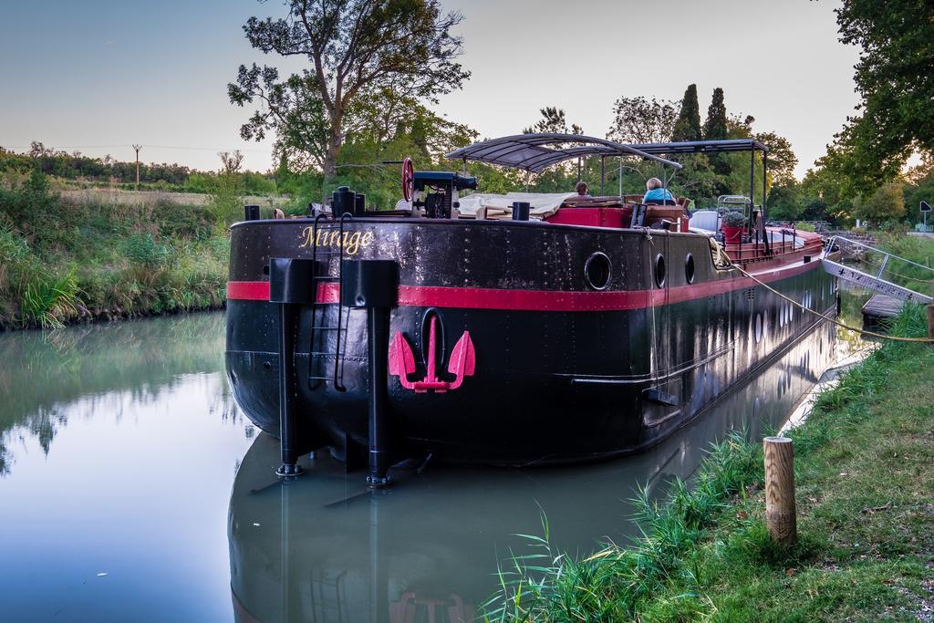 Péniche D'hôtes Mirage Bed and breakfast Carcasona