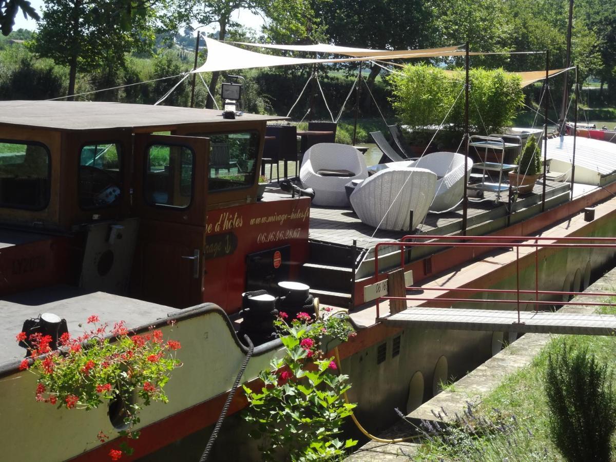Péniche D'hôtes Mirage Bed and breakfast 2*